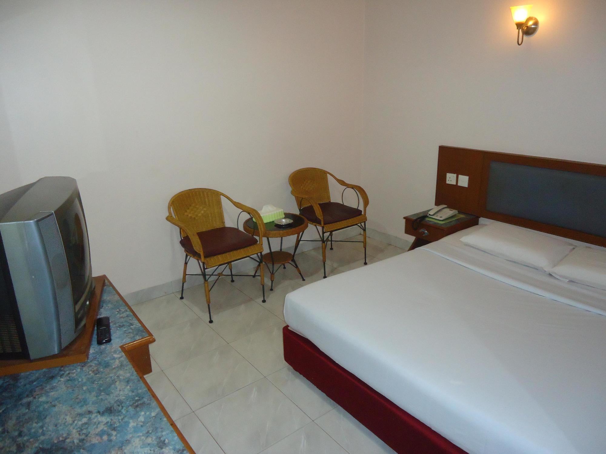 Hotel Gloris Batam Exterior foto